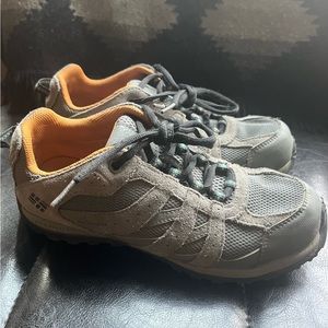 Columbia youth hiking shoes